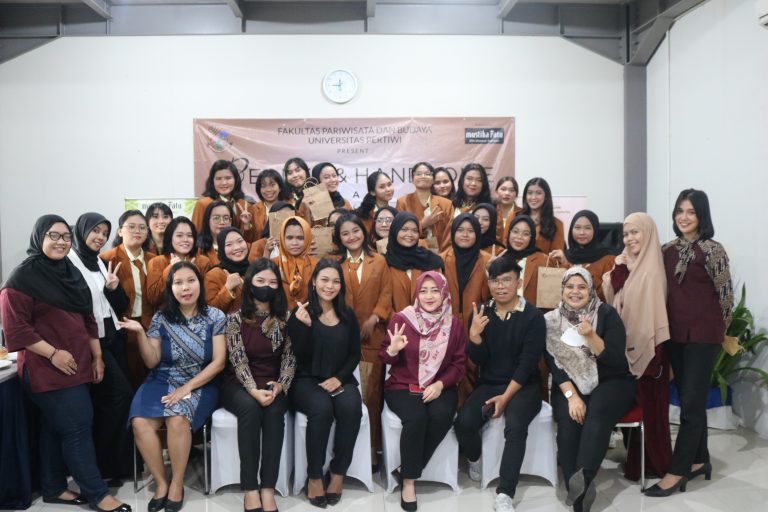 “Groom and Beauty to Build Confidence” Dalam Beauty and Handsome Class 2022