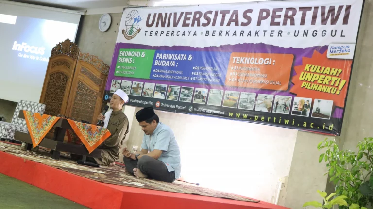 Tausiah dan Doa Bersama Civitas Akademika Pertiwi
