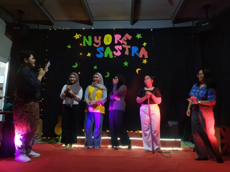 Serunya Kuliah | Adanya Pembelajaran Outdoor Dengan Tema Nyore Sastra